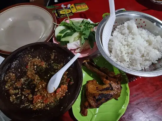 Gambar Makanan Bakmi & Ayam Goreng Mbah Noto 13