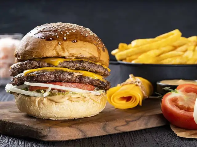 Full Burger'nin yemek ve ambiyans fotoğrafları 1