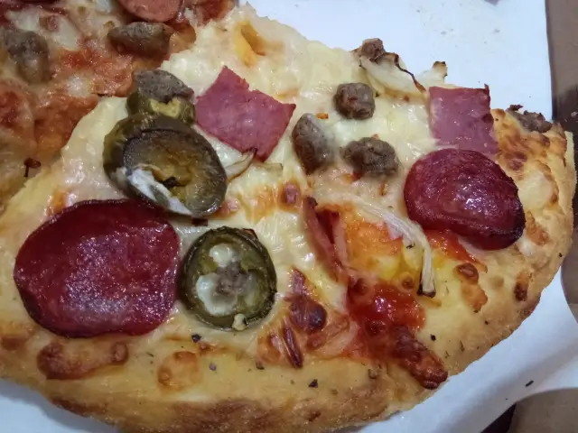 Gambar Makanan Domino's Pizza 3