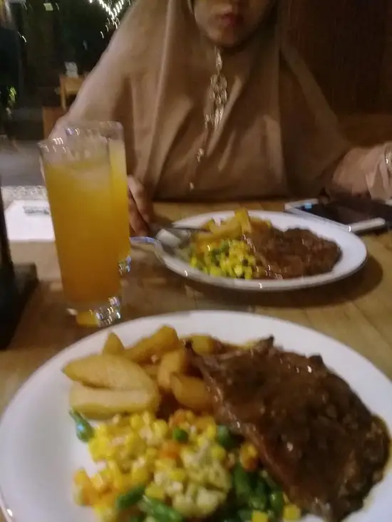 Abuba Steak - Grand Wisata