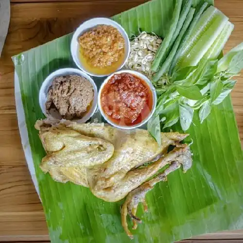 Gambar Makanan Ayam Kampung Goreng Sambel Blondo Bu Endang, Kantil 7