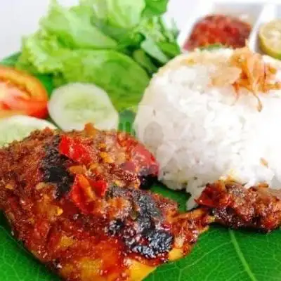 Gambar Makanan Ayam Penyet & Lele Sambel Dadak, Apartemen Kalibata City 1