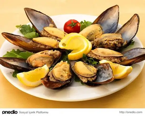 Bonjour Balık & Güveç Evi'nin yemek ve ambiyans fotoğrafları 7