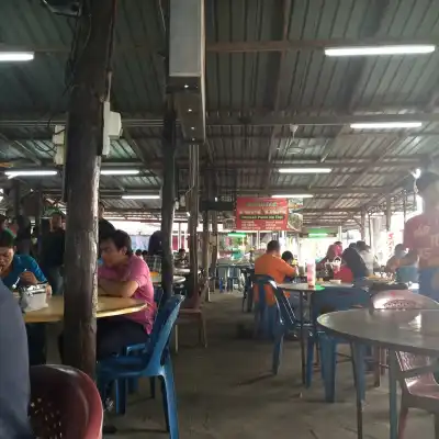 Kedai tiang kayu