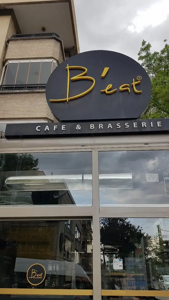 B'eat Cafe & Brasserie'nin yemek ve ambiyans fotoğrafları 14