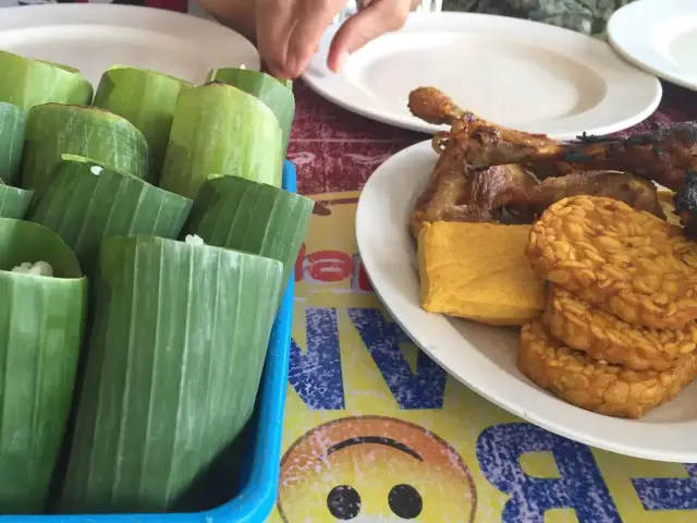 Gambar Makanan Nasi Uduk Kebon Kacang 8