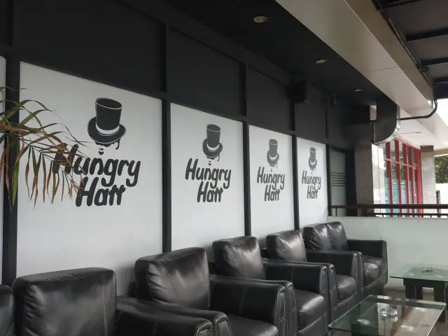 Gambar Makanan Hungry Hatt  Restaurant & Lounge 3