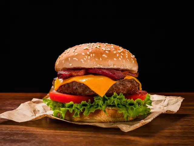 Etna Burger'nin yemek ve ambiyans fotoğrafları 1