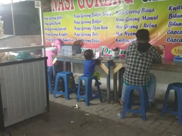 Gambar Makanan Nasi Goreng Gila 1