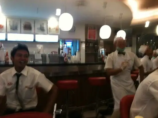 Gambar Makanan Johnny Rockets Beachwalk 10