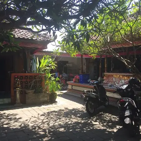 Gambar Makanan Warung Made Busana Bali 3