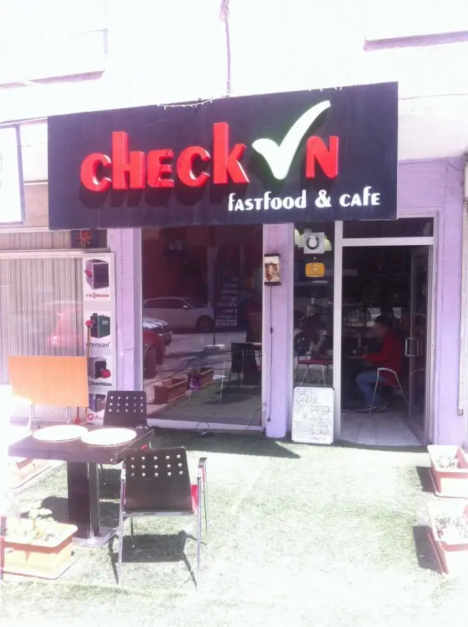 Check in Fastfood & Cafe