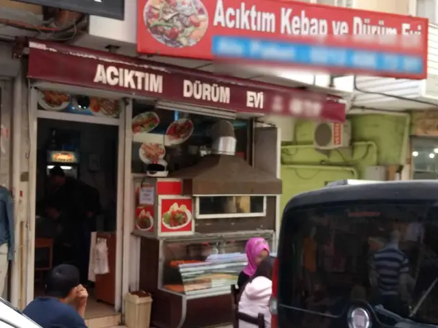 Acıktım Kebap ve Dürüm Evi'nin yemek ve ambiyans fotoğrafları 3