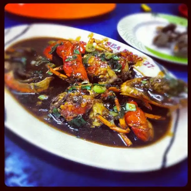 Warung seafood 27 jatiwaringin