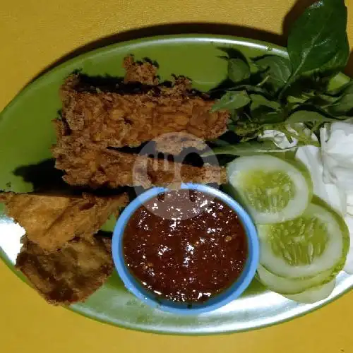 Gambar Makanan Pecel Ayam & Lele Seafood Puri Arraya 1, Komplek Ruko Perum Puri Araya 14