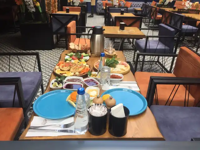 Gello Lounge Cafe'nin yemek ve ambiyans fotoğrafları 8