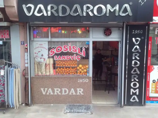 Vardaroma'nin yemek ve ambiyans fotoğrafları 2