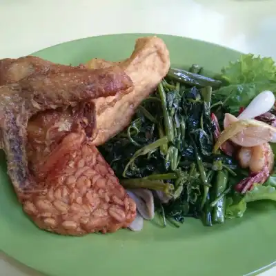 Ayam Goreng Pemuda Surabaya