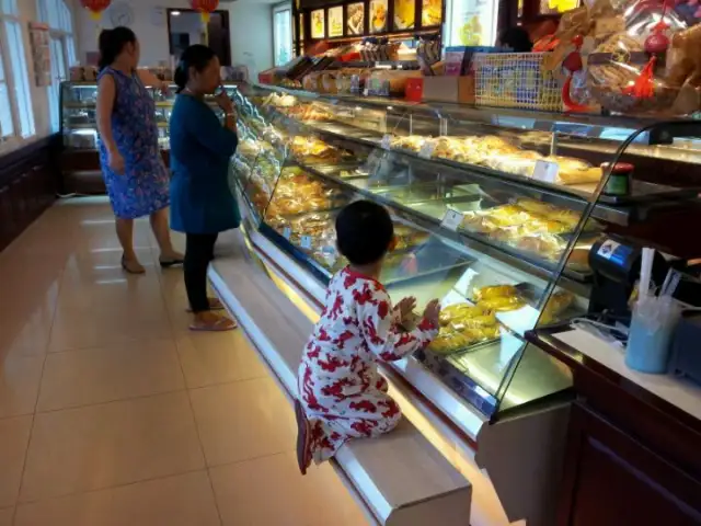 Gambar Makanan Holland Bakery (Depan Mall Cinere) 2