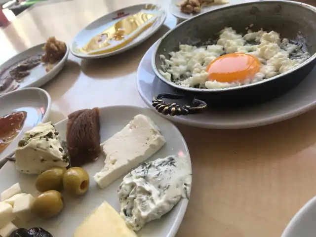 meshur van kahvaltisi'nin yemek ve ambiyans fotoğrafları 13