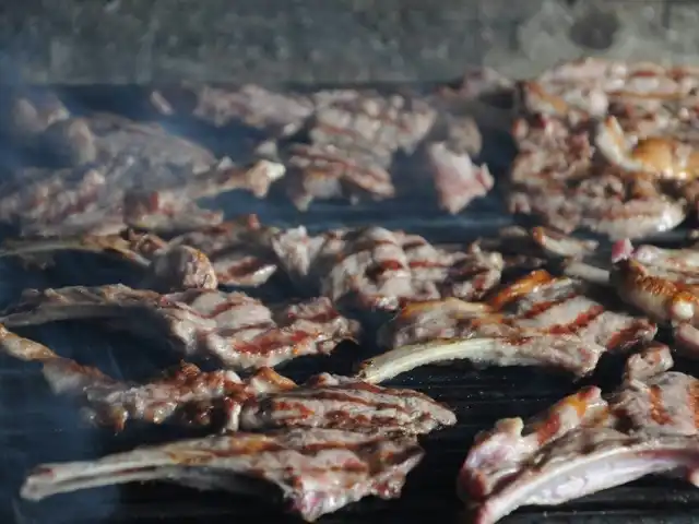 Kızılören Belediye Tesisleri'nin yemek ve ambiyans fotoğrafları 2