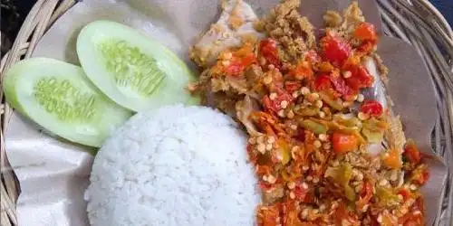 Risqi Chicken,  Pringgondani