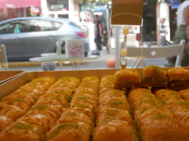 Bosphorus Baklava ve Tatlıları'nin yemek ve ambiyans fotoğrafları 7
