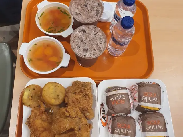 Gambar Makanan A&W Bandara Juanda 37