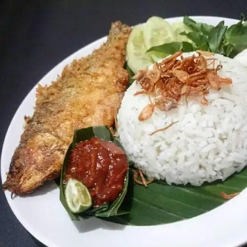 Gambar Makanan Nasi Telor Dadar/Ceplok, Waru 2