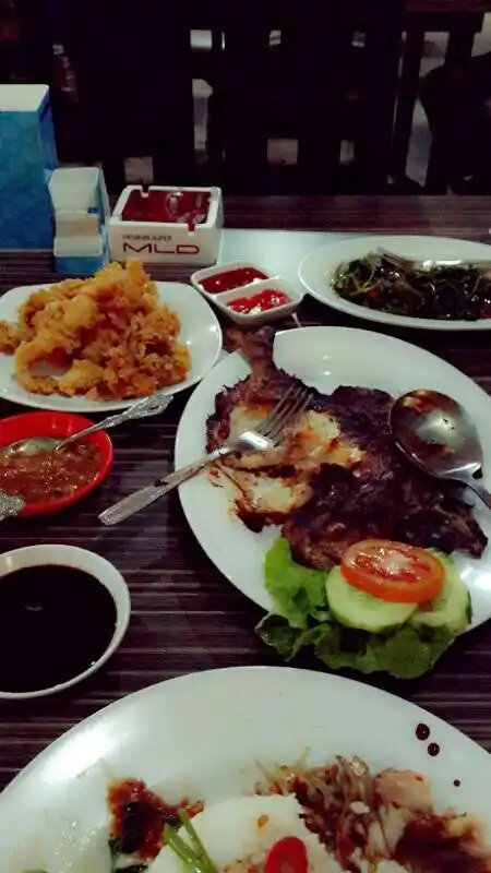 Gambar Makanan Restoran & Cafe Bukit Mas 14