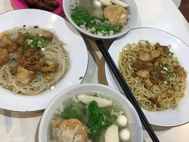 Gambar Makanan Bakmi Ahiung Khas Jambi 7