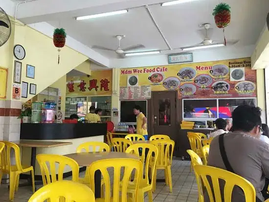Madam Wee Food Cafe