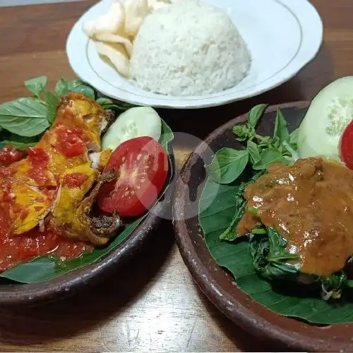 Gambar Makanan Nasi Kuning, Nasi Pecel & Penyetan Warung Boedhe, Krodan 1