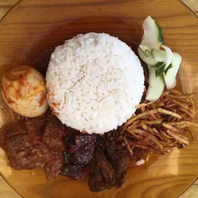 Nasi Campur Makassar Nona Lanny