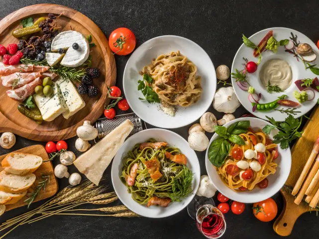 Pasta & Salad Makarna & Salata'nin yemek ve ambiyans fotoğrafları 1