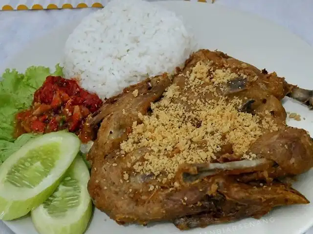 Gambar Makanan AyamGorengKarawaci 1