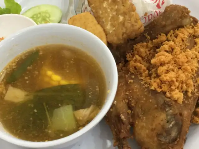 Gambar Makanan Ayam Goreng Karawaci 2