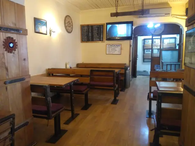 Pikap Pub Restaurant'nin yemek ve ambiyans fotoğrafları 3