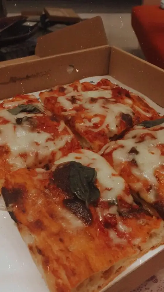 Gambar Makanan Lafs Pizza contemporanea 1