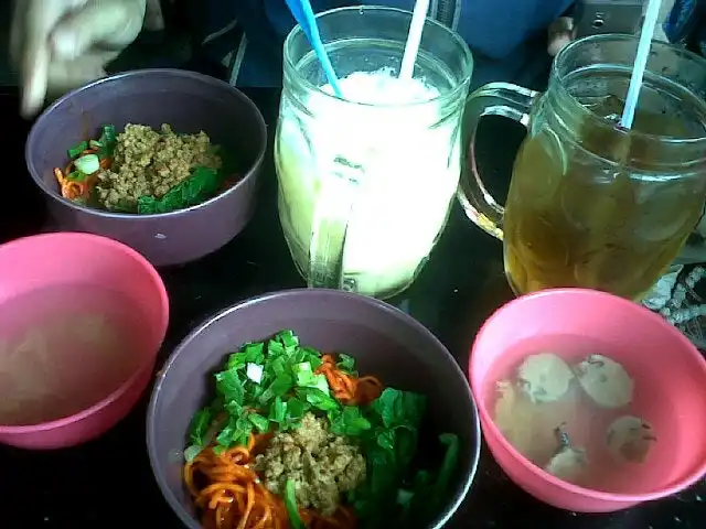 Gambar Makanan Mie Padang 10