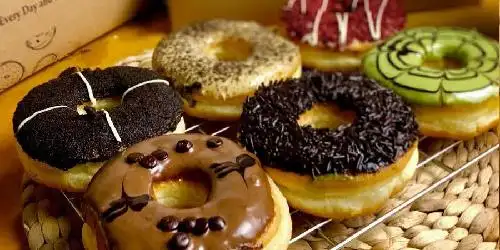 Ours Donut, Alfamart Pangeran Hidayatullah