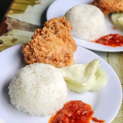 Gambar Makanan Ayam Bakar Goreng Lalapan Bollo, Makassar 9