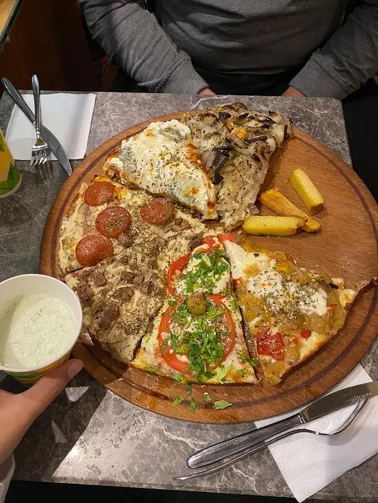 Pizza Argentina'nin yemek ve ambiyans fotoğrafları 21