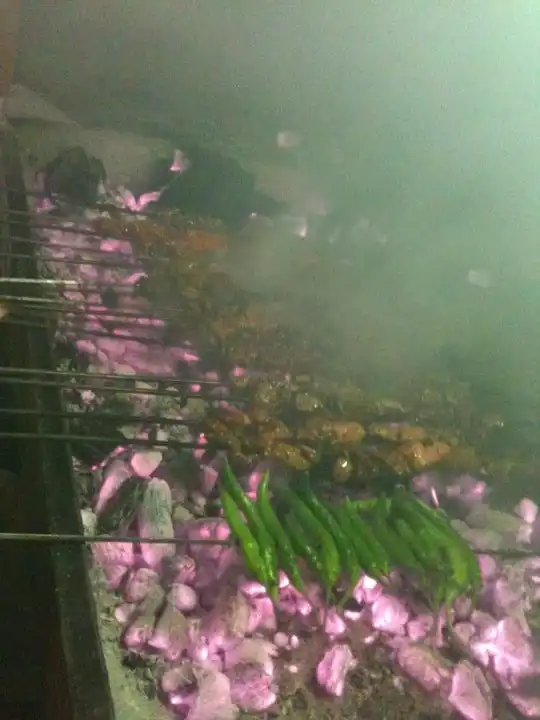 Ciğerci Ayvaz'nin yemek ve ambiyans fotoğrafları 1