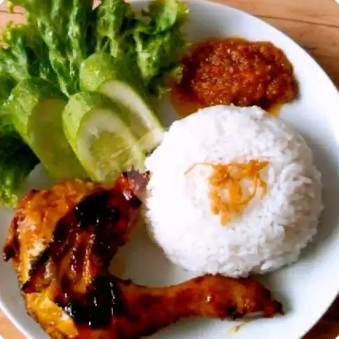 Gambar Makanan Ayam Bakar & Goreng Serundeng Uwais, Cimahi Tengah 7