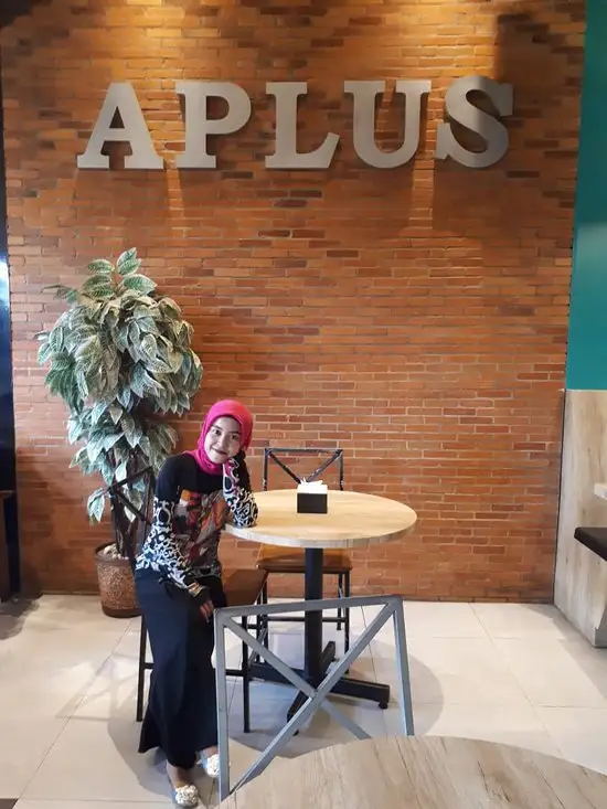 Aplus Cafe & Resto