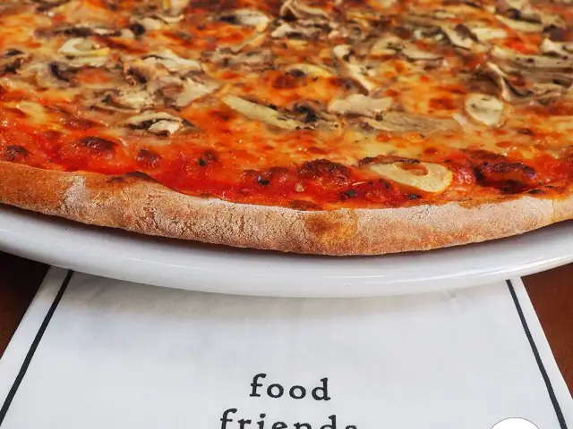 Piccola Pizzeria'nin yemek ve ambiyans fotoğrafları 15