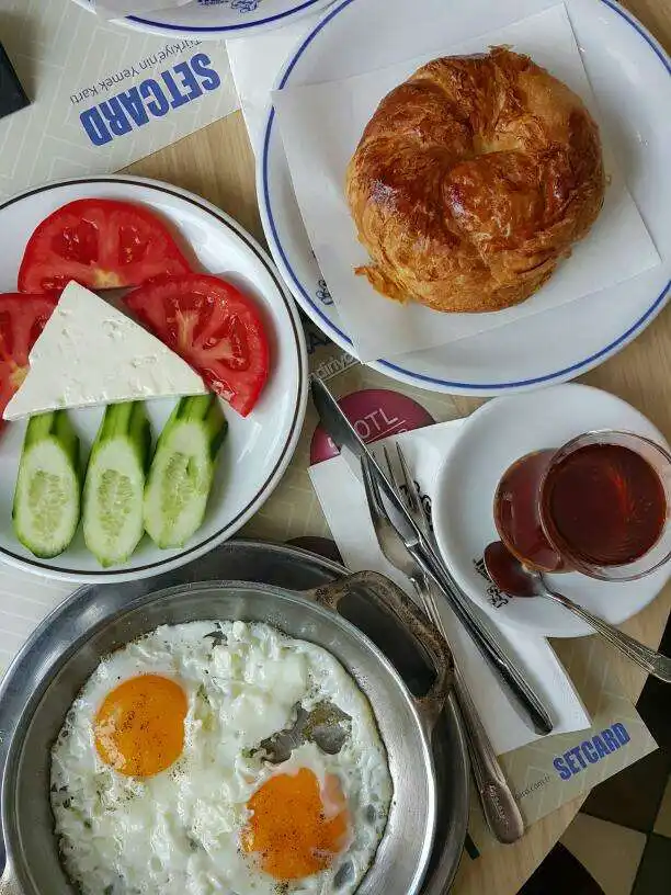 Kadıköy Saray Muhallebicisi'nin yemek ve ambiyans fotoğrafları 39