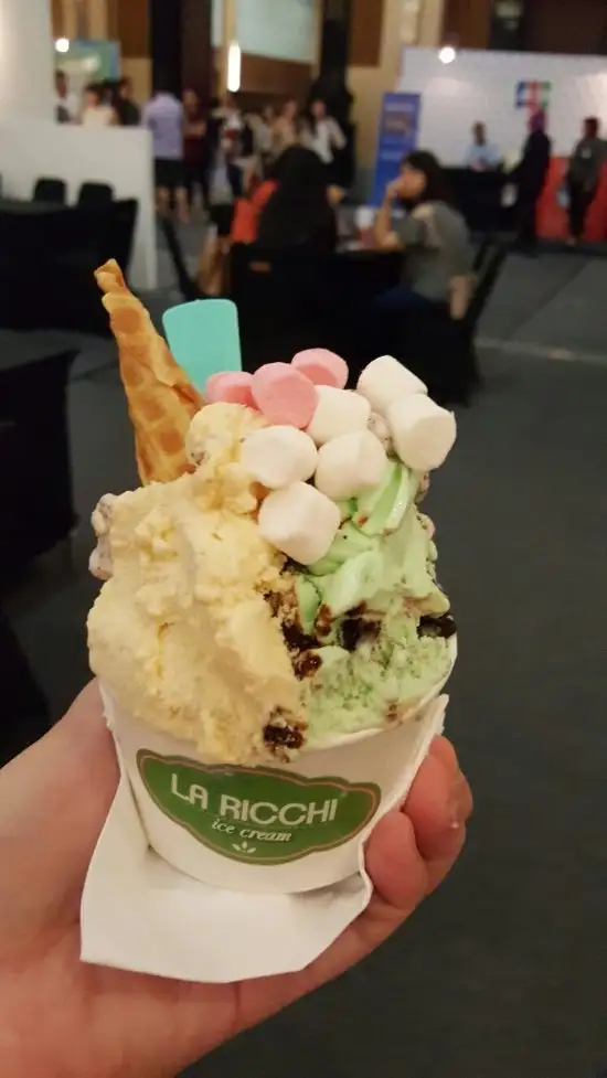 Gambar Makanan La Ricchi Ice Cream 12