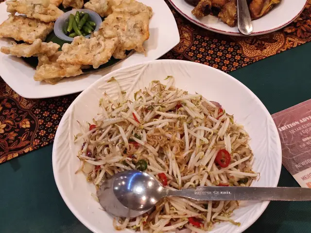 Gambar Makanan Pesta Keboen Restoran 51